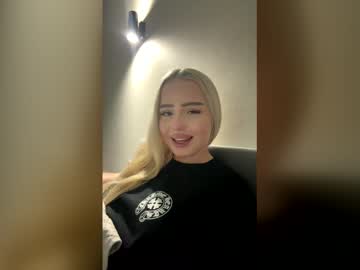 blonde8888
