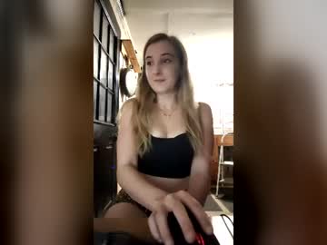 blondiebabe420