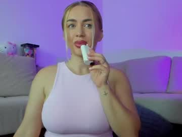 cute blondiex