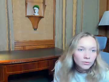 rossiehendsbee