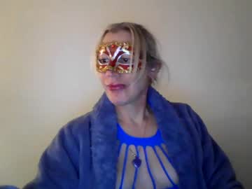 twoboobsonepeni