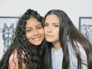 rebecaandcamila